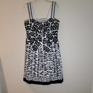 Robbie Bee Women's black and white Mini Dress Size 16
